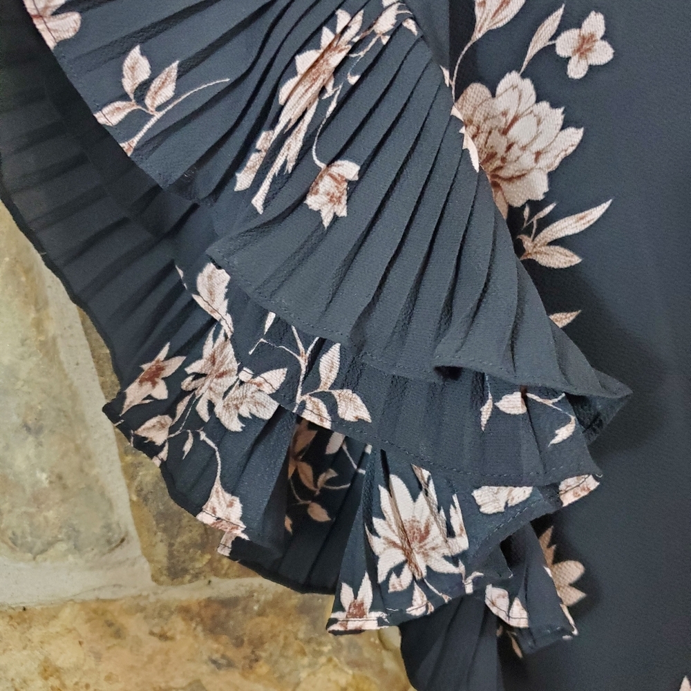 NWT Cece M MEDIUM Pleated Drape Sleeve Floral Dress - Picture 6 of 11